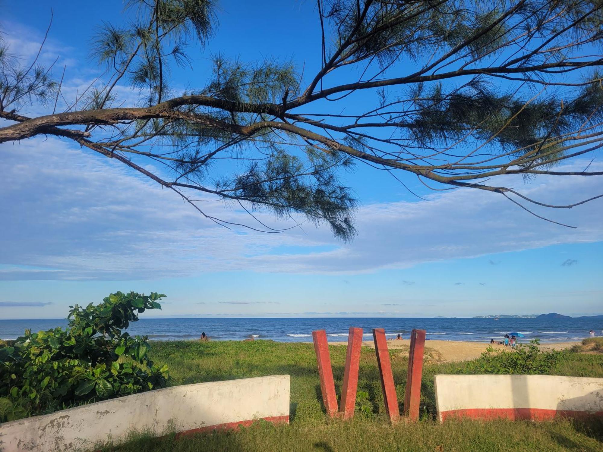 Casa Grande e confortável Piscina e área Gourmet em Cabo Frio Unamar Tamoios Verão Vermelho Tamoios Verão Vermelho Villa Exterior foto